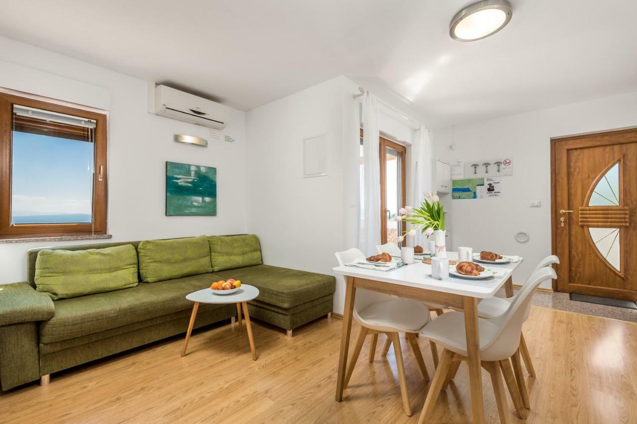 Apartments Davor Mošćenička Draga Eksteriør billede